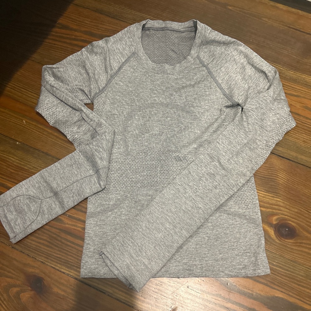 lululemon athletica Gray Long Sleeve Tee
